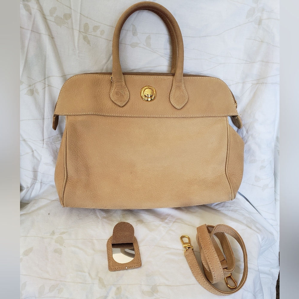 Chloé Authentic Leather Tan Handbag Purse Tote Like New Condition Gold Hardware
